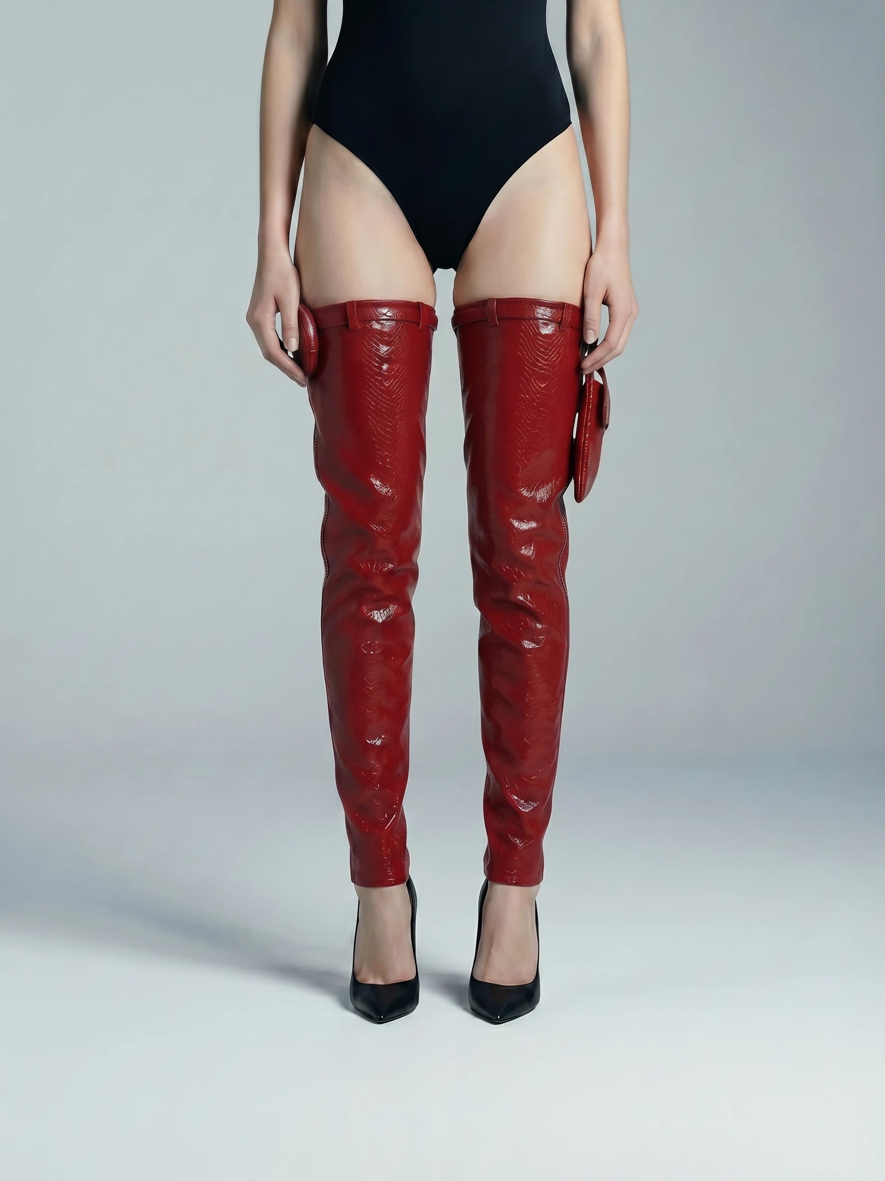 Lara Rouge Croco, vue de face