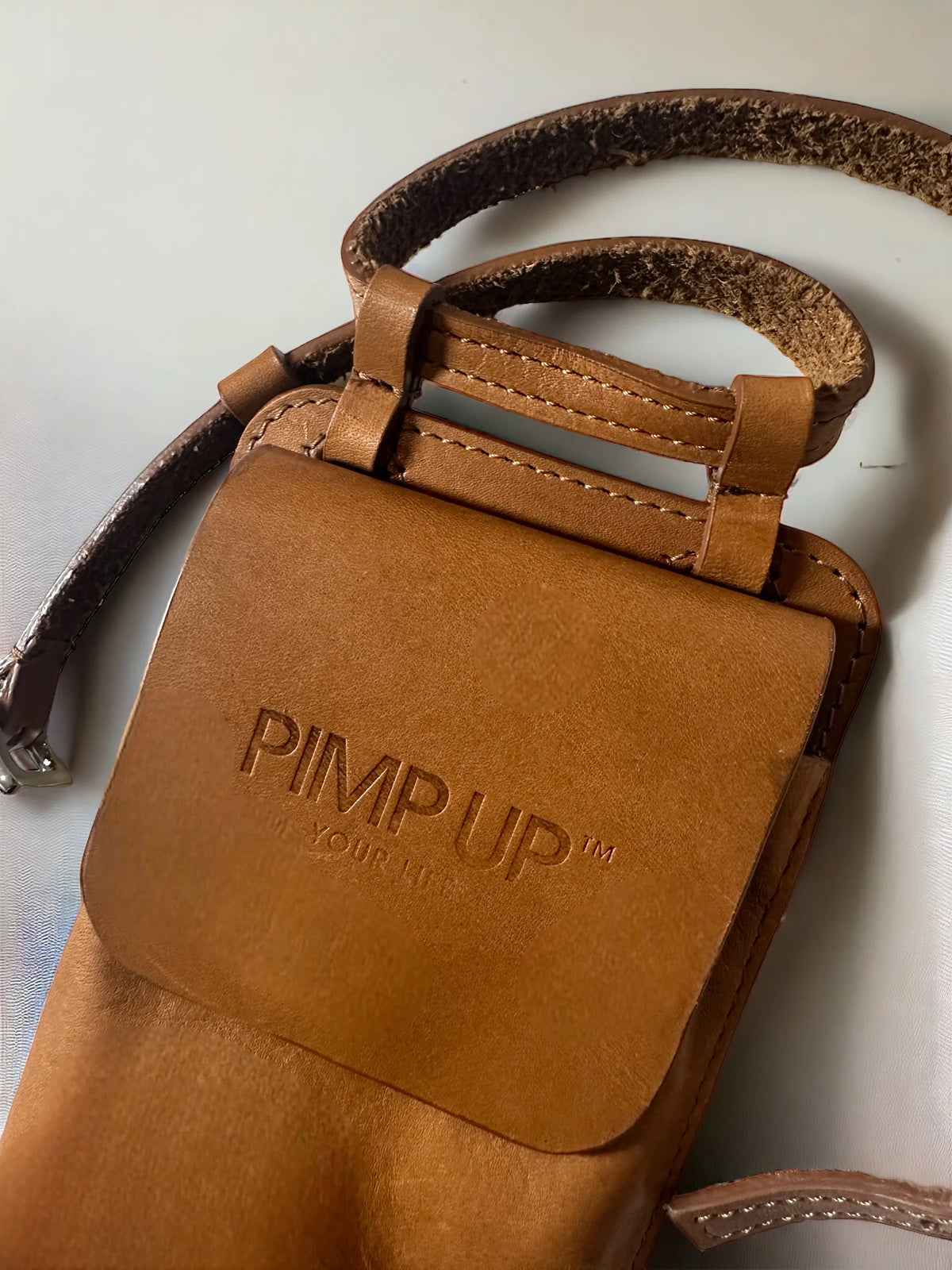 PIMP UP™ LARA ARMY — détail du marquage