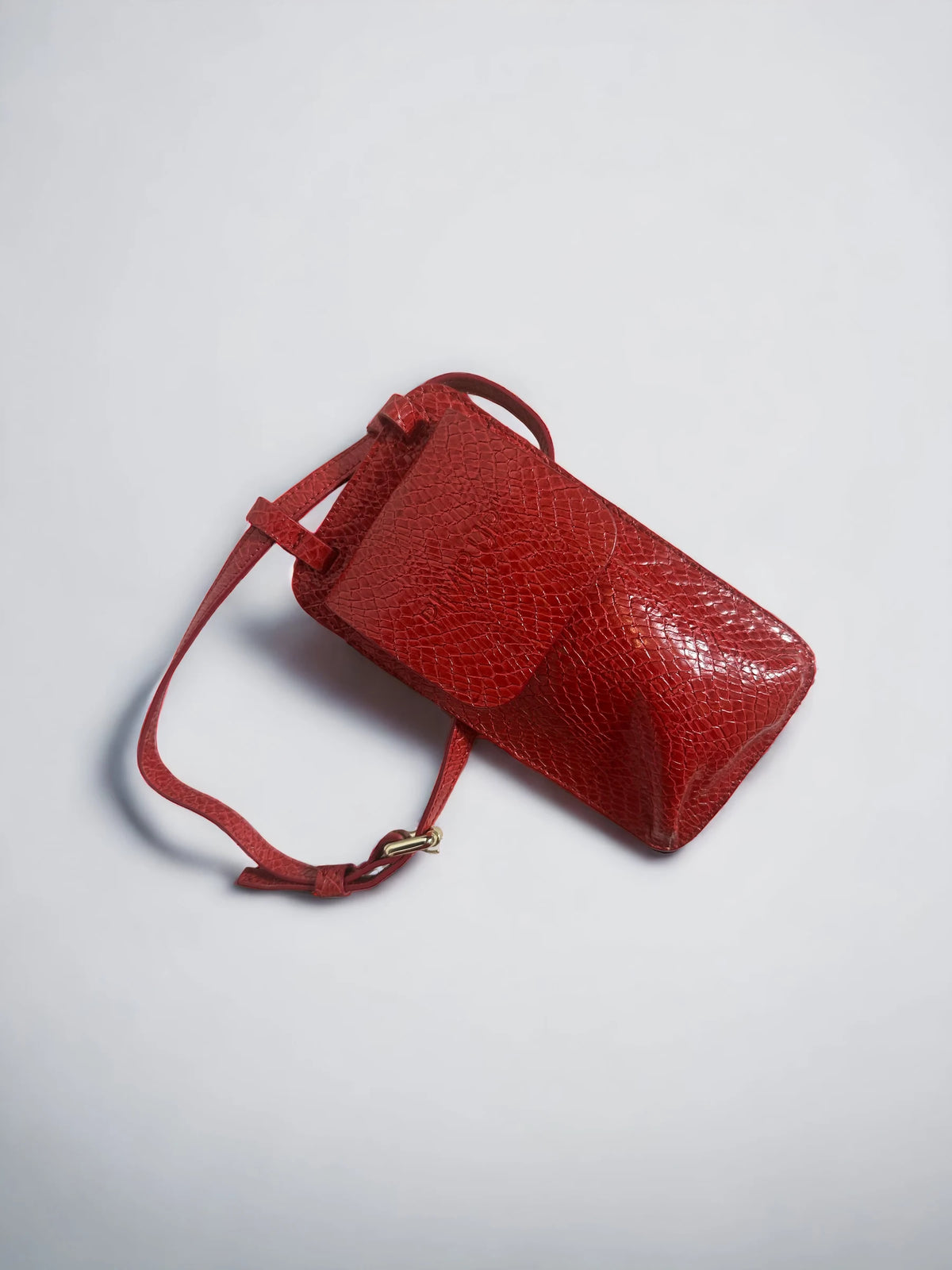 Lara Rouge Croco, détail de la pochette téléphone, vue 01